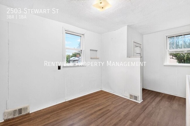 Building Photo - 2503 Stewart St