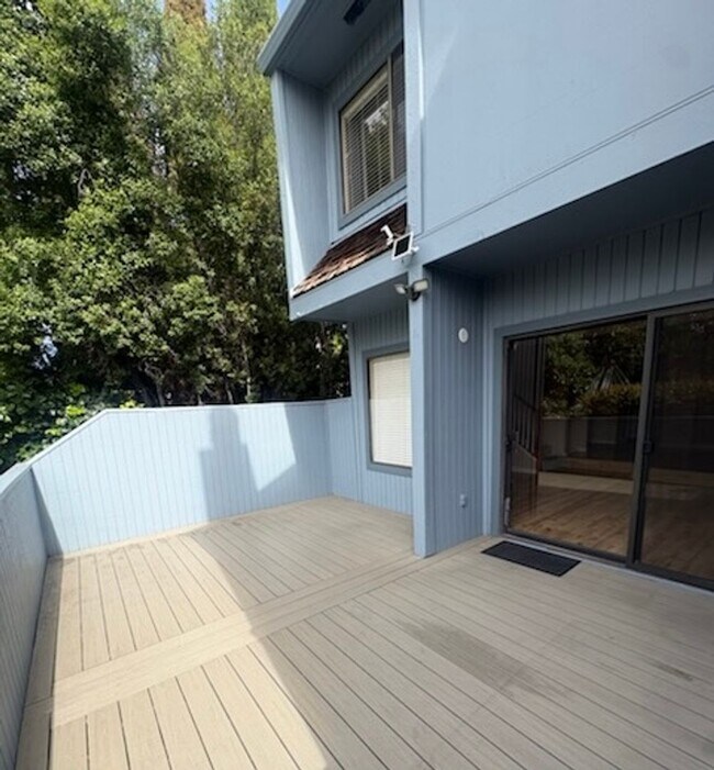 Building Photo - Private location!  SkyWest Townhome for rent