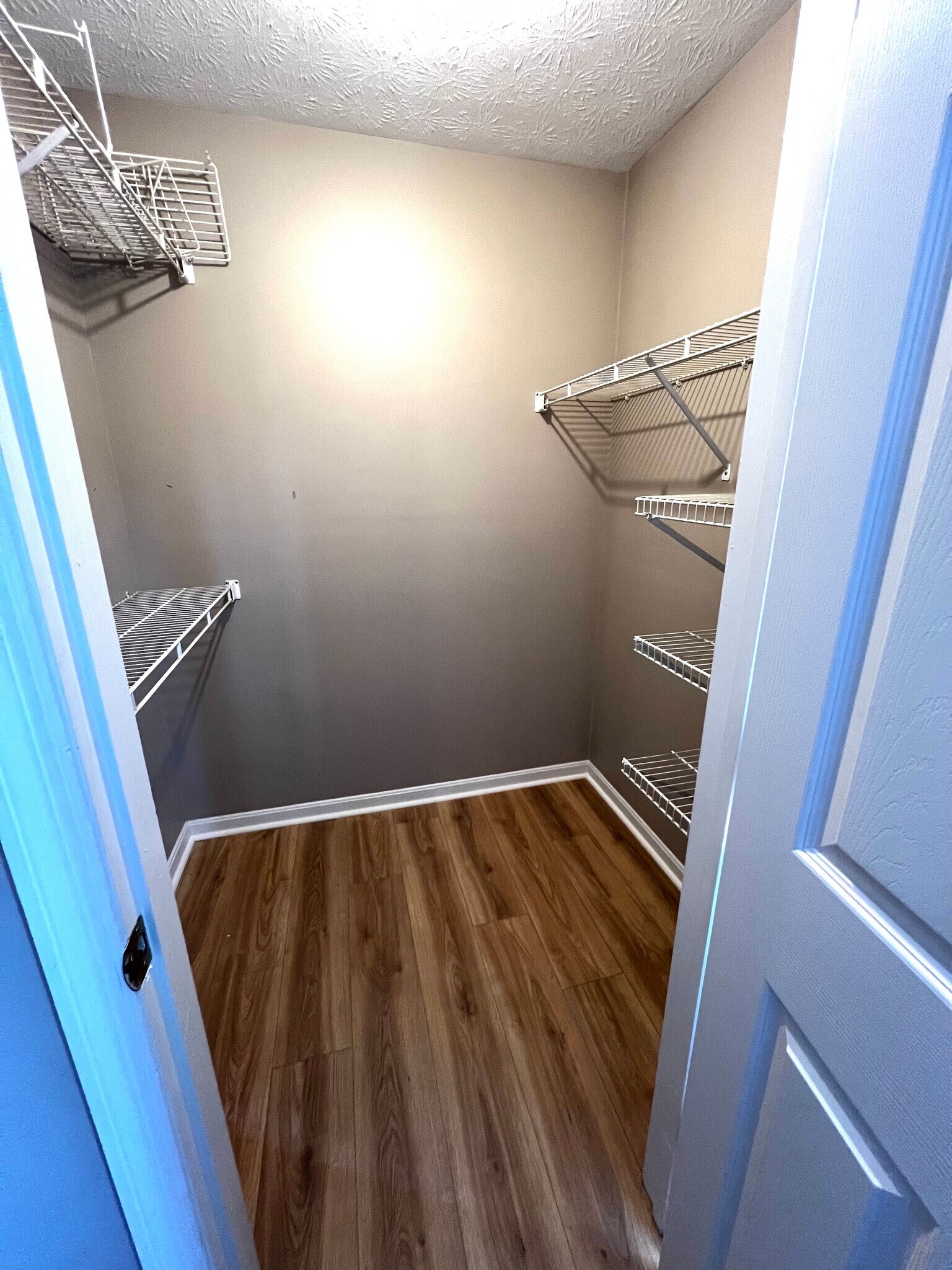 both bedroom have walk in closets - 7680 Scioto Ct