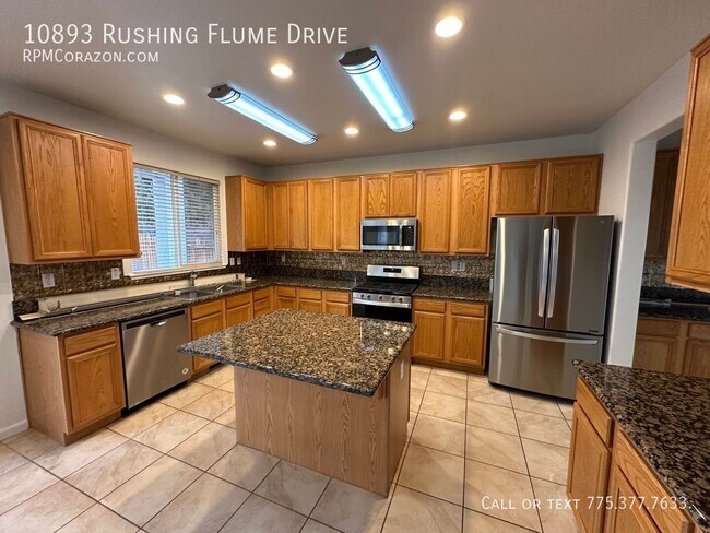 Building Photo - 10893 Rushing Flume Dr