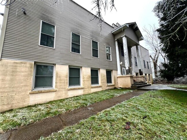 Primary Photo - 21 Stanton Corner Rd