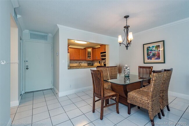 Building Photo - 2101 S Ocean Dr