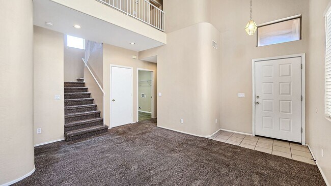 Building Photo - Gated community in Avondale with a communi...