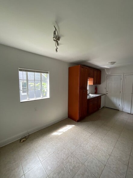 Building Photo - 15763 Ashton Rd