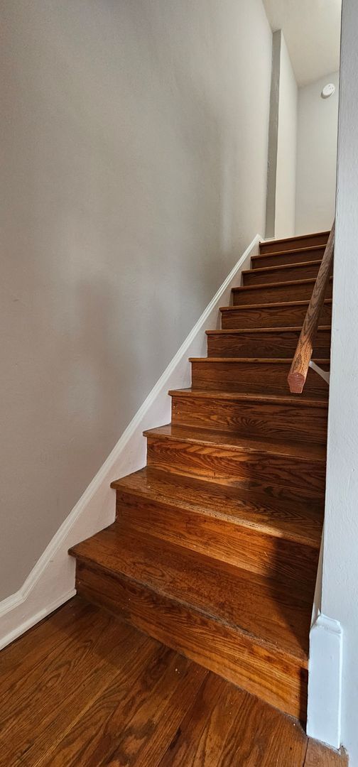 Building Photo - Spacious Townhome in Dayton’s Belmont Area...