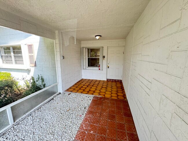 Building Photo - 6603 Overland Dr