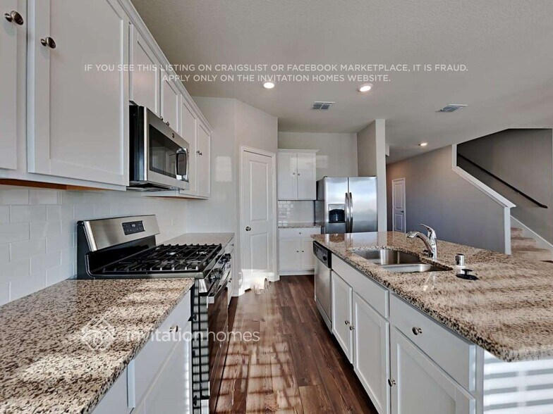 Building Photo - 14813 Wishing Well Ct