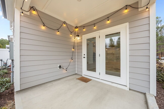 Building Photo - 2561 Legrande Way