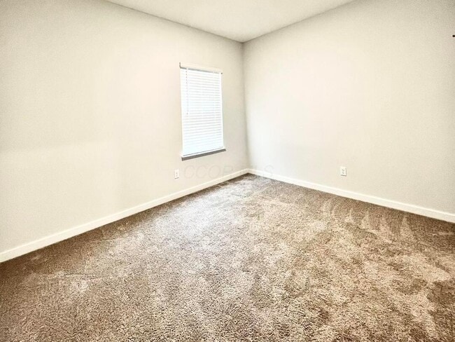 Building Photo - 473 Park Vista Dr