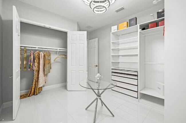 Building Photo - 11014 Rustic Timber Lp