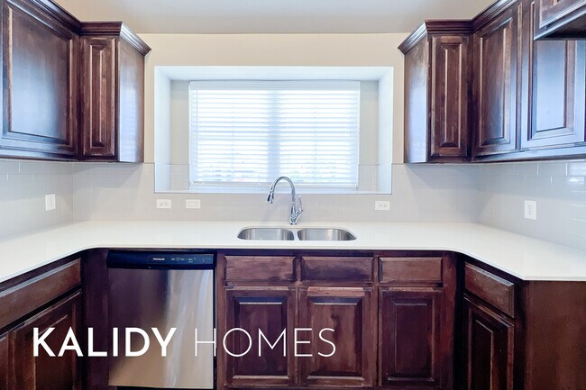 Building Photo - 12933 NW 3rd Terrace