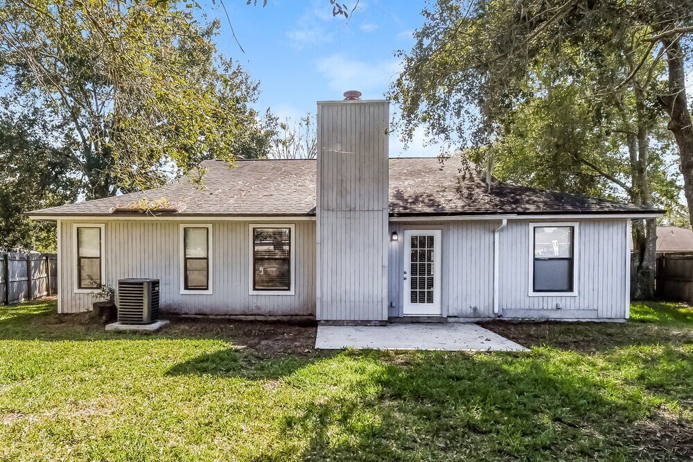 Building Photo - 7323 Sweet Rose Ln