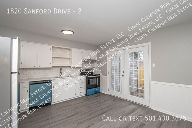 Building Photo - 1820 Sanford Dr