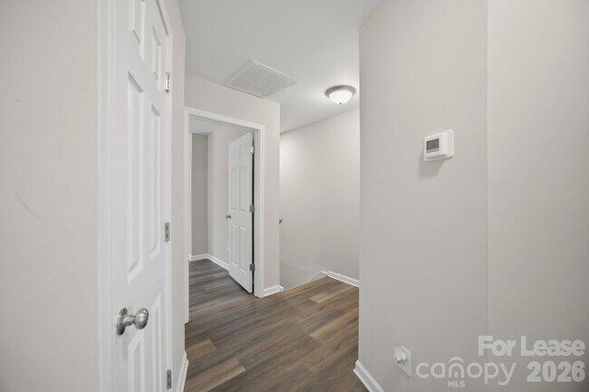 Building Photo - 1361 Ontario Dr