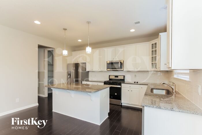 Building Photo - 9829 Skybluff Cir
