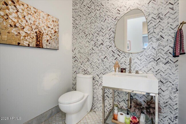 Building Photo - 4528 North 39th Pl