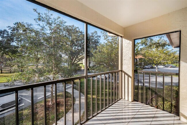 Building Photo - 3377 Crystal Ct E