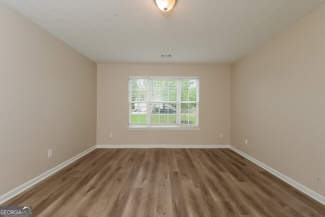 Building Photo - 272 Grover Turner Way