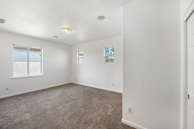 Building Photo - 6717 Sao Tiago Way
