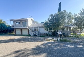 Building Photo - 385 S 4th St