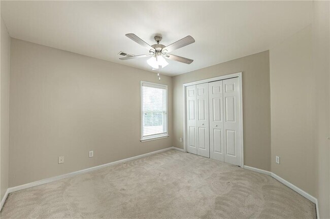 Building Photo - 315 Foe Creek Dr