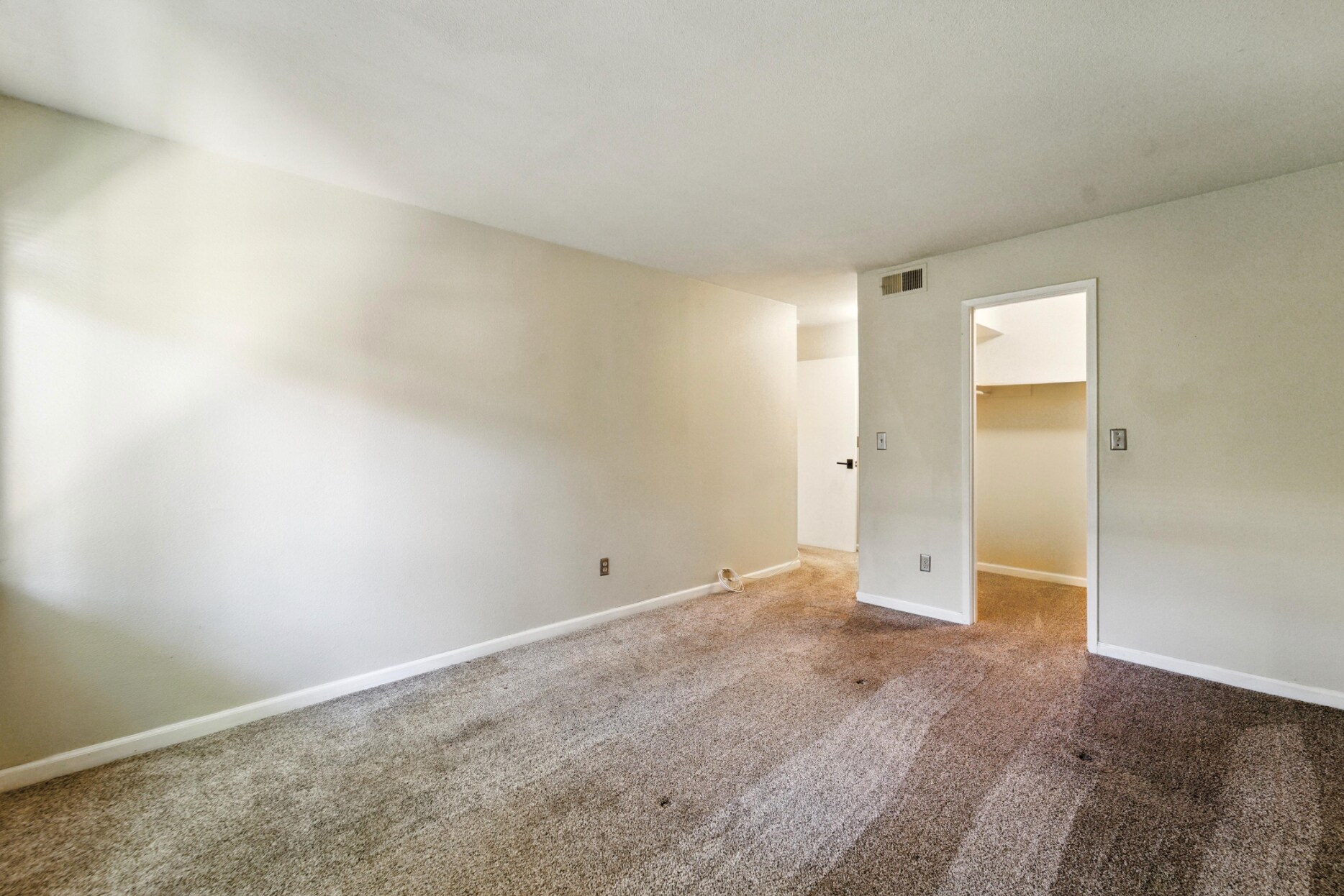 Building Photo - 303 Tradewinds Dr