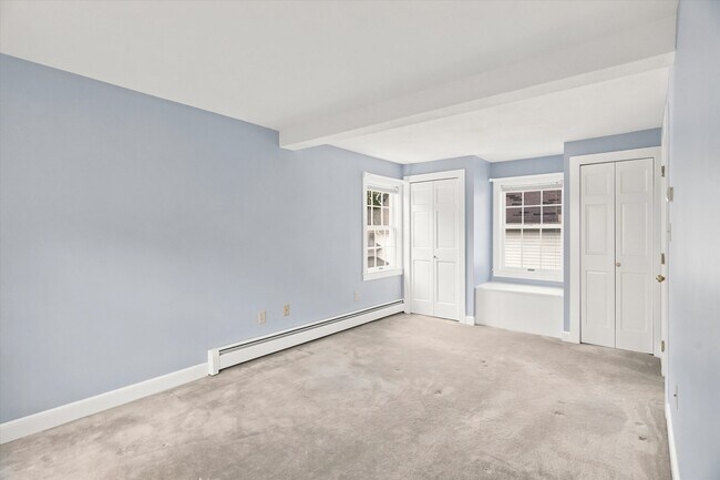 Building Photo - 58 Morton St