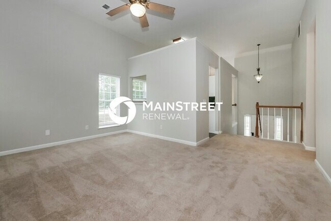 Building Photo - 4 Bedroom Pet-Friendly Home in Riverdale, ...
