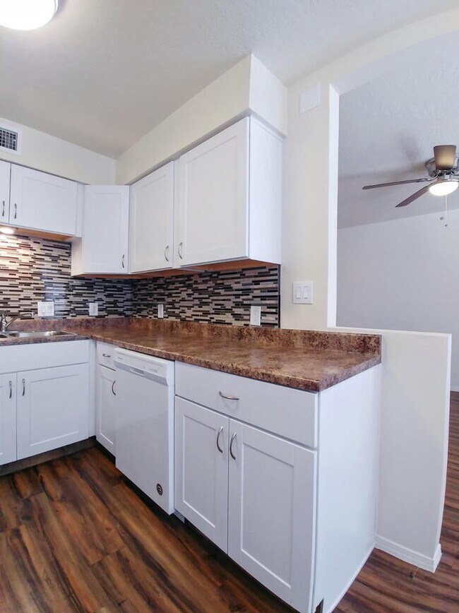 Building Photo - 1021 Coal Ave SW