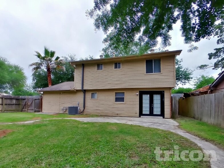 Building Photo - 19902 Burle Oak Dr