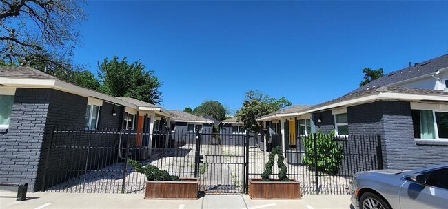 Building Photo - 3339 Simmons St