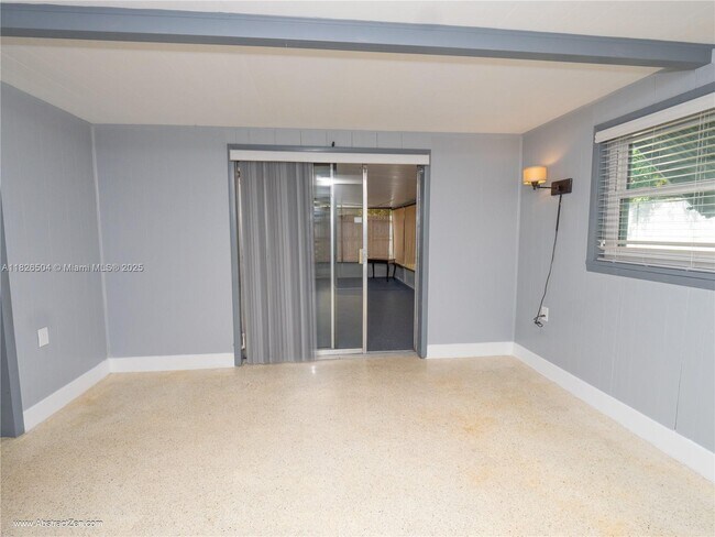 Building Photo - 3421 Cantrell