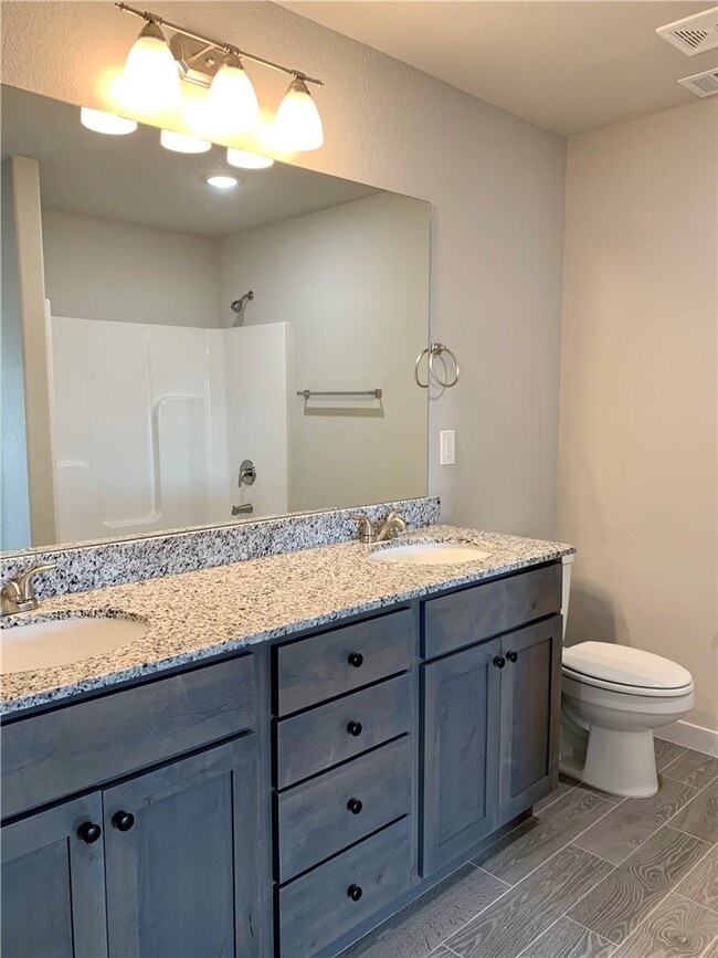 Building Photo - 451 Red Robin St