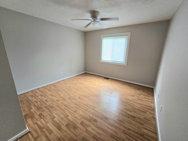 Building Photo - 5153 La Fleur Way