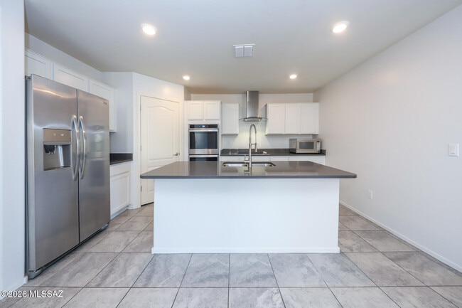 Building Photo - 2943 W Dakota Vista Way