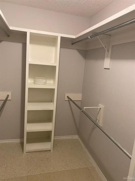 Building Photo - 10 Nightingale Ave