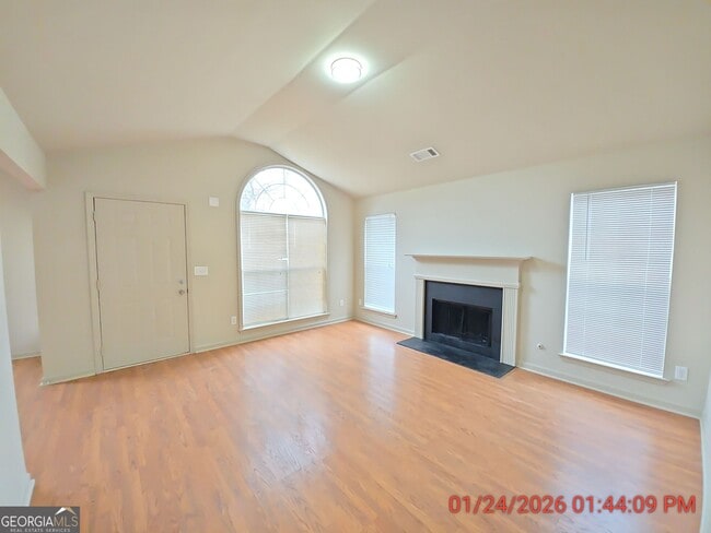 Building Photo - 2669 Deann Dr