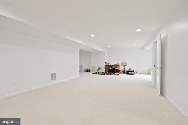 Building Photo - 13102 Ogles Hope Dr