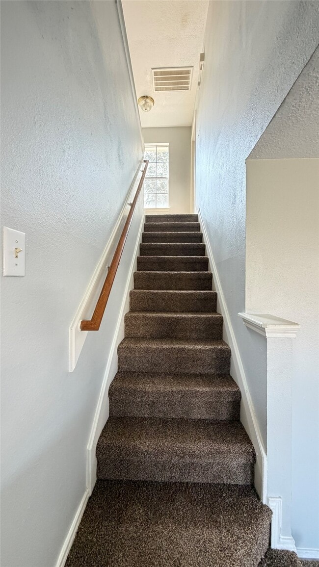 Building Photo - 4115 Geronimo Lake Dr