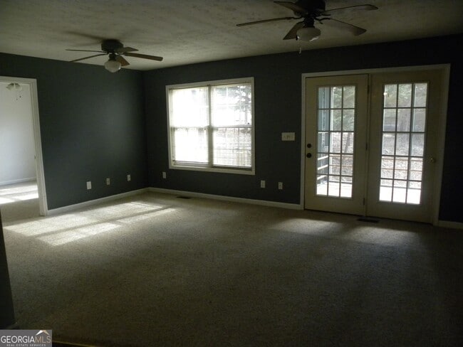 Building Photo - 101 Joy Ln