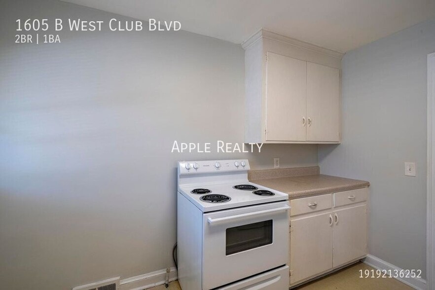 Building Photo - 1605 W Club Blvd