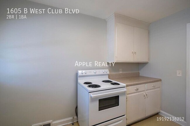 Building Photo - 1605 W Club Blvd