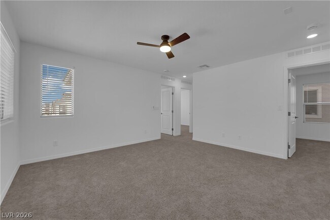 Building Photo - 10227 Estancia Hl St