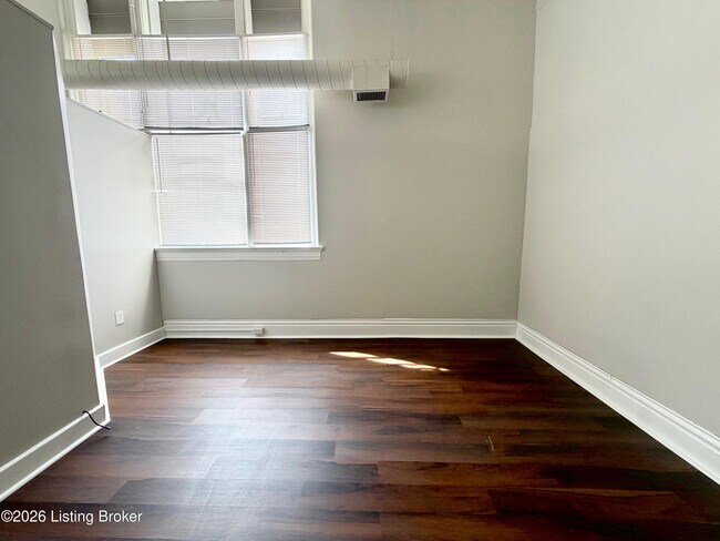 Building Photo - 1107 E Kentucky St