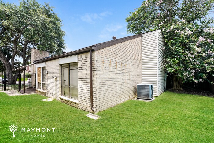 Building Photo - 10814 Kirktown Dr