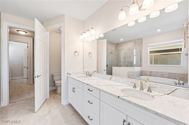 Building Photo - 534 Kamari Cv