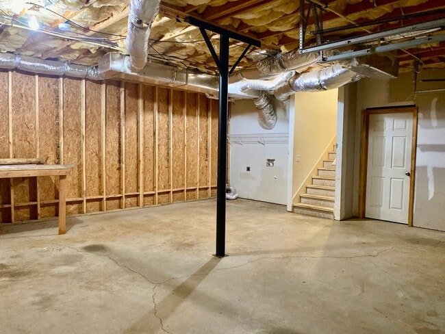 Building Photo - Dallas Rental