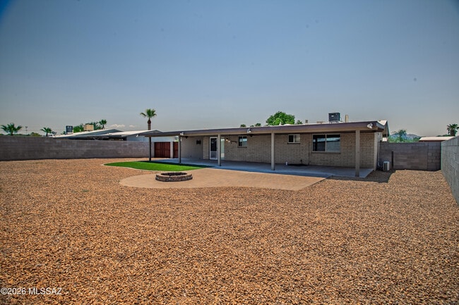 Building Photo - 7660 N Nathan Hale Ave
