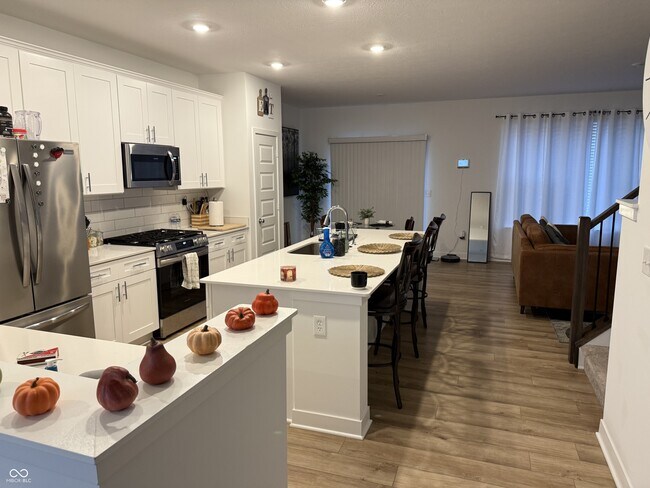 Building Photo - 13341 Minden Dr