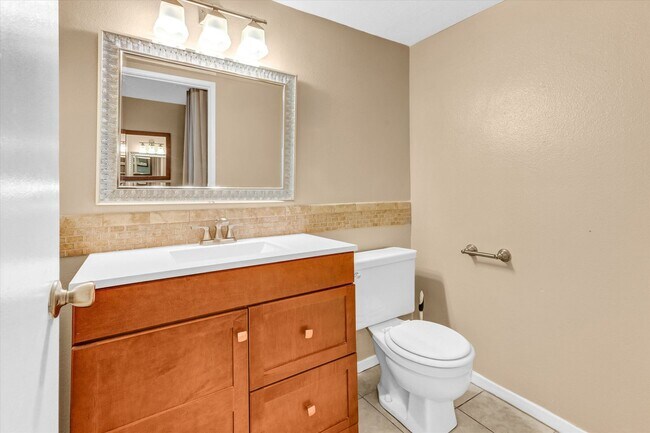 Building Photo - $500 Move In Special! 3 BD, 2.5 BA Townhome At The Groves In Carmel Valley-Del Mar